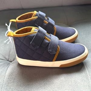 Old Navy Size 8 Toddler Boys High-Top Quilted Canvas Double-Strap Sneakers